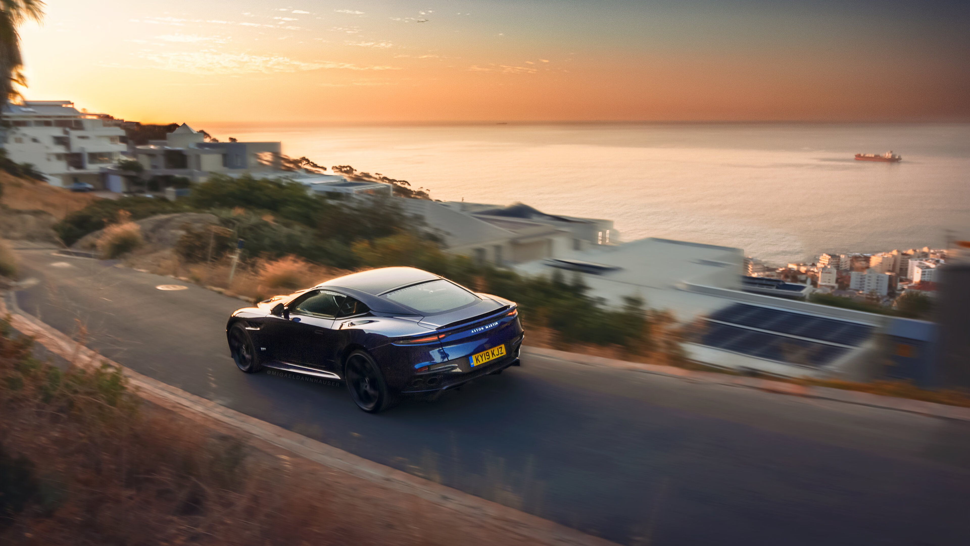 爱游戏体育-乡村特色龙舟赛，传承水文化的激情盛会，村里龙舟比赛的祝福语